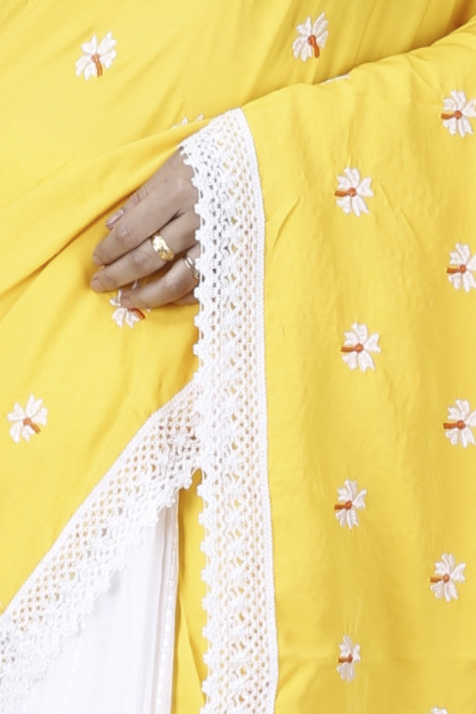 Yellow White Pure Cotton LalPori Hand Loom Saree (1253)